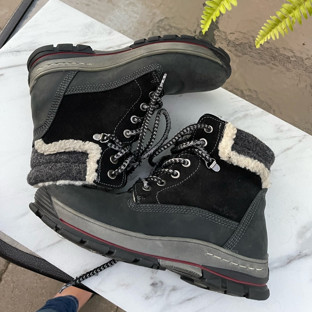 Bos & Co. hiking waterproof boots size 6